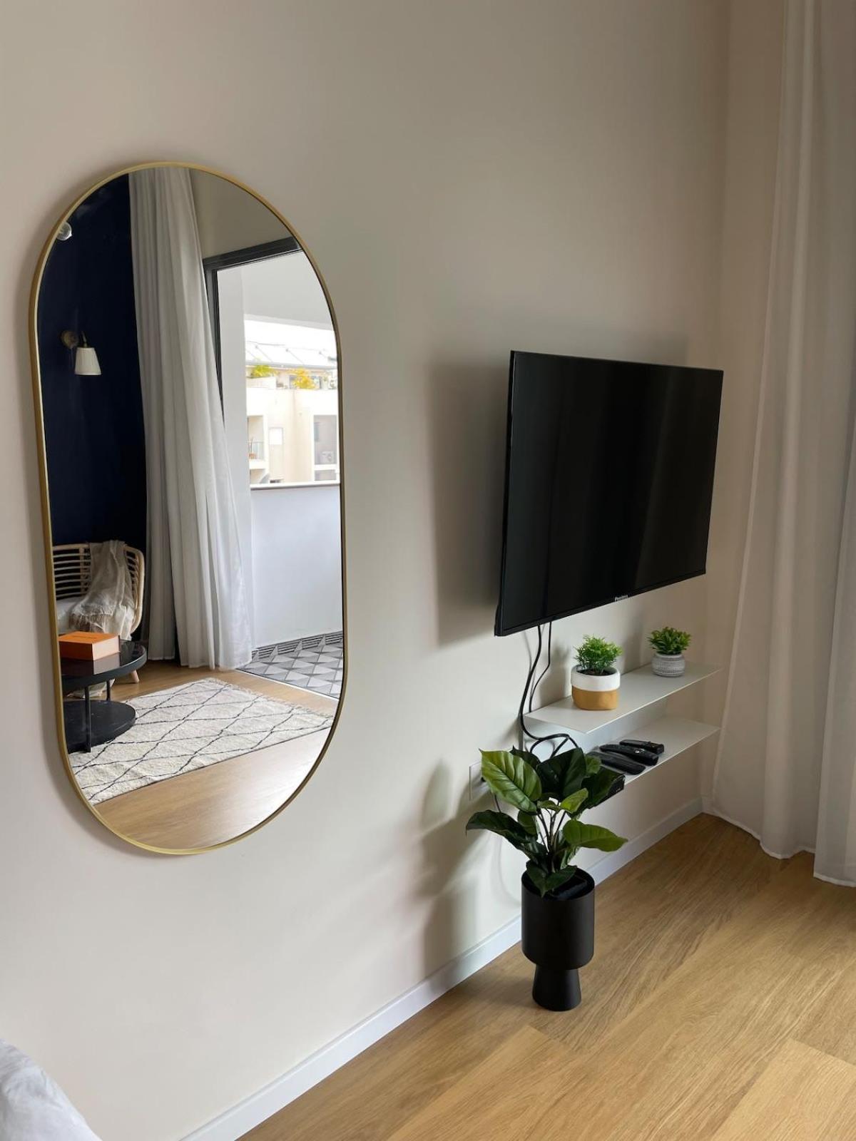 Loft Boutique With Balcony Apartment *